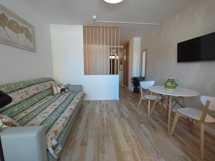 3Min Walk Playa Del Ingles Apartment Сан-Бартоломе Экстерьер фото